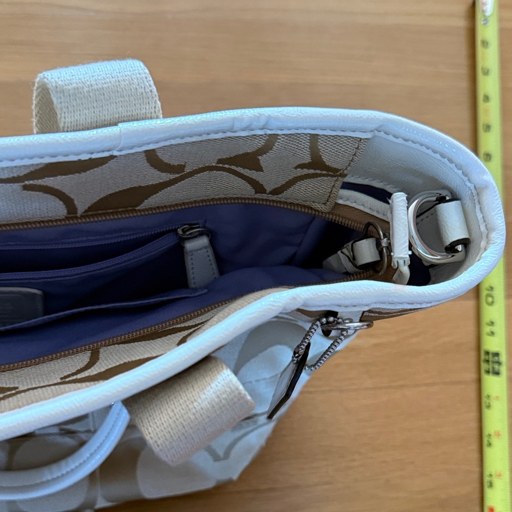 Coach Beige Tote Bag - Picture 15 of 16